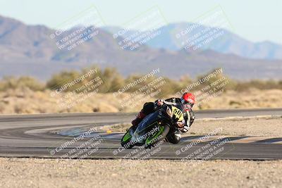 media/Dec-07-2025-CVMA (Sun) [[3e7d2de5dc]]/Race 17-Amateur Formula Middleweight/